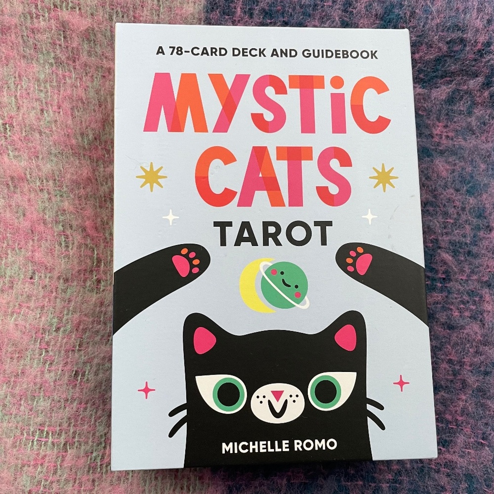 PRICE DROP! Mystic Cats Tarot  - 78-Card Deck with Guidebook and Giftbox - Picture 2 of 14